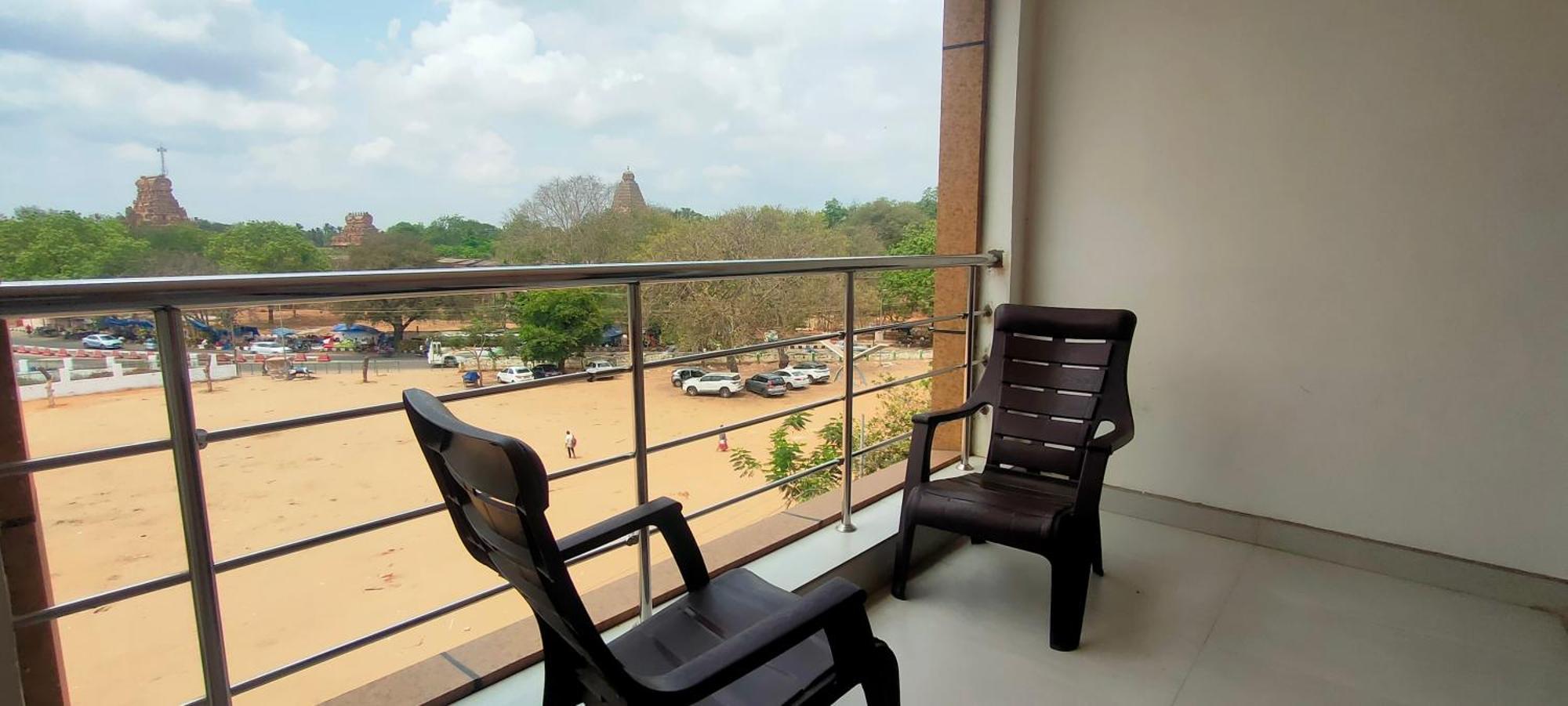 Srirathna Temple View Inn Tańdźawur Zewnętrze zdjęcie